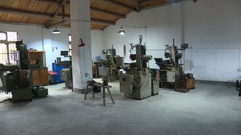 這個地方的居民區里竟 藏 著個五金加工廠,氣味重又擾民,周圍居民大呼 吃不消