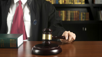 刑事案件律師費收費標準解析